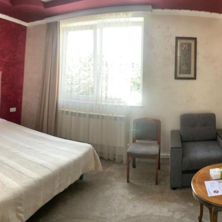 Hotel Maruna 塞凡 外观 照片